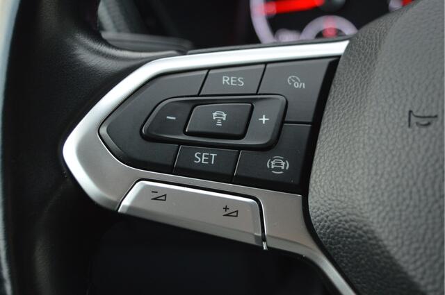 Volkswagen T-Cross 1.0 TSI Life NL-Auto / Climate control / Pdc / Apple,android