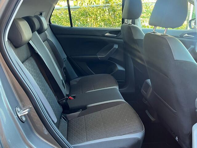 Volkswagen T-Cross 1.0 TSI Style. Adap Cruise, Camera, StoelVerw, Clima, 17"LMV, Haak 1100kg