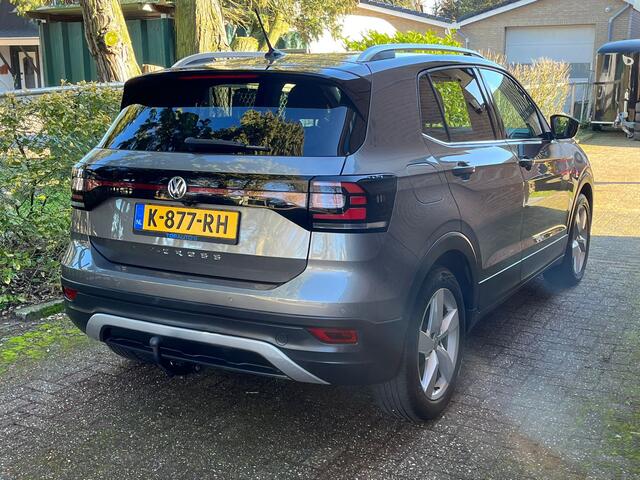 Volkswagen T-Cross 1.0 TSI Style. Adap Cruise, Camera, StoelVerw, Clima, 17"LMV, Haak 1100kg