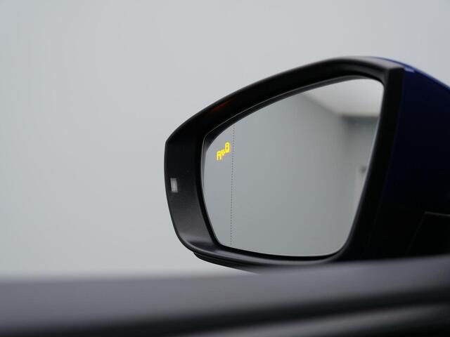 Volkswagen T-Cross 1.0 TSI 115 pk Style | Stoelverwarming | Navigatie | Parkeersensoren voor/achter