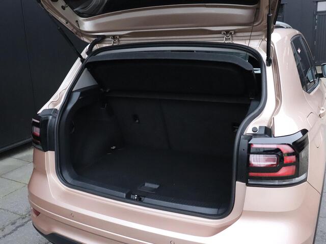 Volkswagen T-Cross 1.0 TSI Style | PDC | ADAPT. CRUISE | NAVI | VIRTUAL COCKPIT | APPLE CARPLAY |