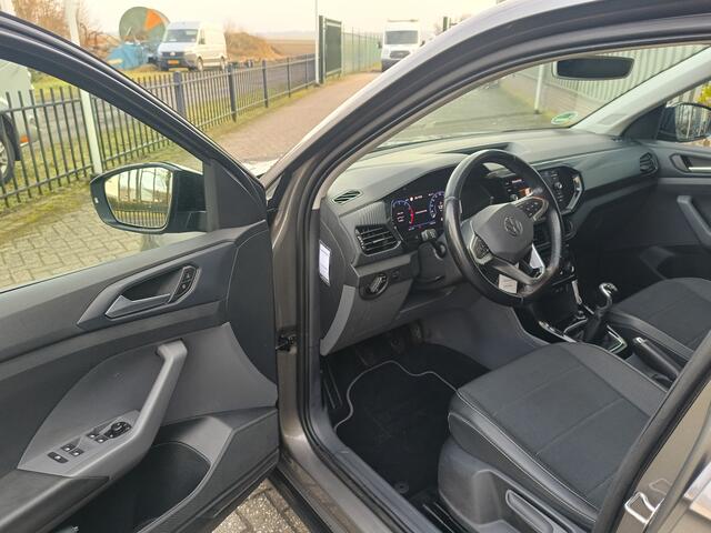 Volkswagen T-Cross 1.0 TSI Life Business | Climate controle | Adaptieve cruise controle | Trekhaak | Digit | Camera |