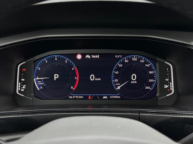 Volkswagen T-Cross 1.0 TSI 115 pk DSG Business - Stoelverwarming - camera - adaptive cruise