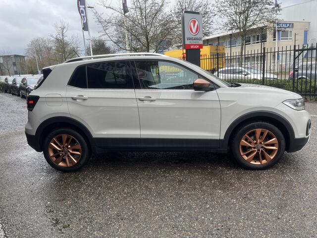 Volkswagen T-Cross 1.5 TSI Style // FULL LED // ADAP. CRUISE // VIRTUAL COCKPIT // CAMERA+SENSOREN // KEYLESS // NAVI+CARPLAY //