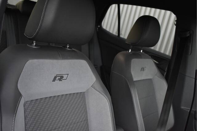 Volkswagen T-Cross 1.0 TSI R-Line Virtual cockpit, Adaptive cruise, Camera, Carplay, DAB, PDC