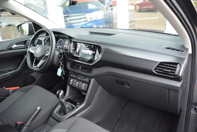 Volkswagen T-Cross 1.0 96PK TSI Life ? PDC V+A ? CarPlay ? Adaptive ? Orig. NL ? NAP ?
