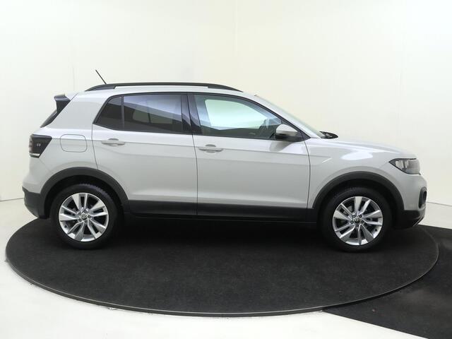 Volkswagen T-Cross 1.0 TSI Life | Achteruitrijcamera | CarPlay | Adaptieve cruise control | Airco | Elektrisch inklapbare | Lane- en frontassist |