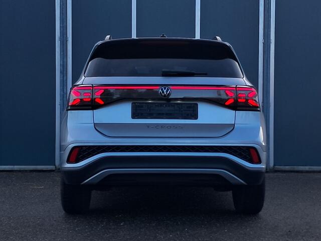Volkswagen T-Cross 1.5 TSI 150pk DSG R-Line | IQ.Light | ACC | Camera | Trekhaak