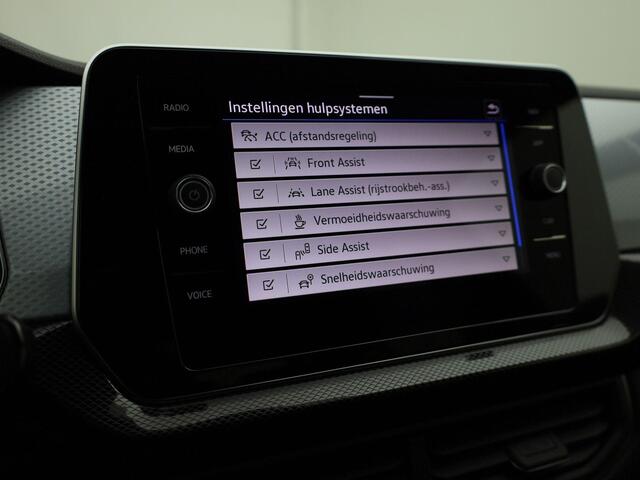 Volkswagen T-Cross 1.0TSI/116PK Goal DSG · Navigatie · Trekhaak · Apple/Android Car Play · Garantie t/m 17-04-2027