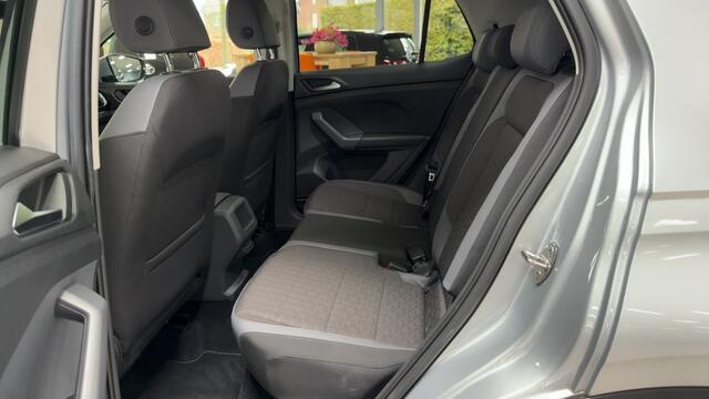 Volkswagen T-Cross 1.0 TSI Style Automaat / Trekhaak / All season banden