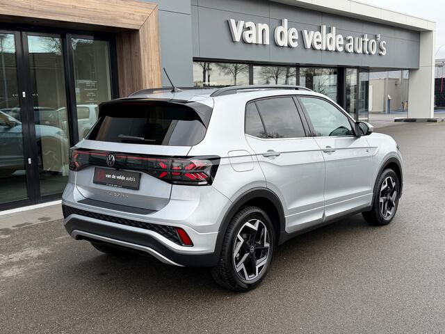 Volkswagen T-Cross 1.5 TSI 150pk DSG R-Line | Camera | Trekhaak | Navi | IQ light | Rijklaar incl. garantie