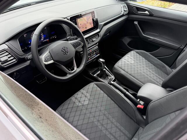 Volkswagen T-Cross 1.5 TSI 150pk DSG R-Line | Camera | Trekhaak | Navi | IQ light | Rijklaar incl. garantie