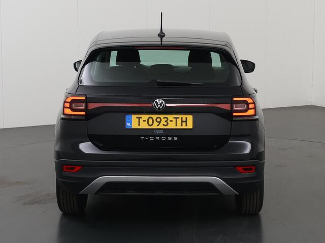 Volkswagen T-Cross 1.0 TSI | Parkeersensoren | Cruise Control Adaptief | Airco | Navigatie via Carplay |