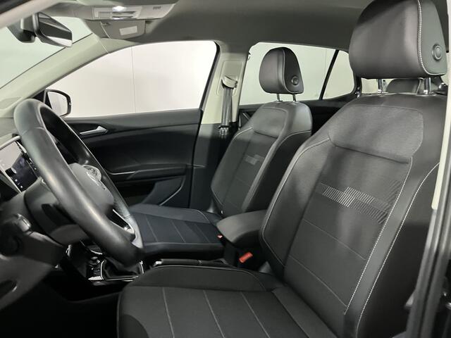 Volkswagen T-Cross 1.0 TSI Style / AUTOMAAT/ TREKHAAK/ FULL-LED/ DIGITAL DASH/ CRUISE/ APP-CONNECT/ NAVI/ PARK. SENSOREN/ CLIMA/ STOELVERWARMING