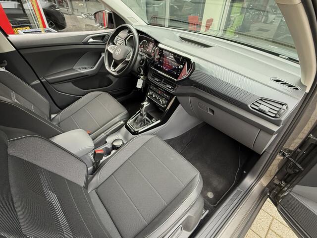 Volkswagen T-Cross 1.0 TSI AUT. *!* CARPLAY/ 18 INCH/ LED/ TREKHAAK/ CAMERA *!*