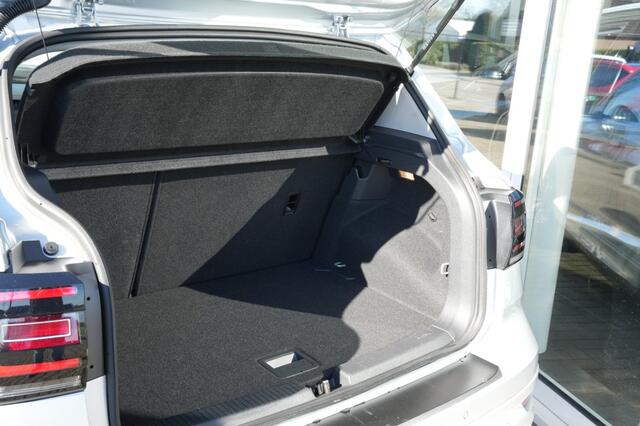 Volkswagen T-Cross 1.0 TSI STYLE R line. ALL in prijs. Carplay, Digital Dash, Camera, Navi