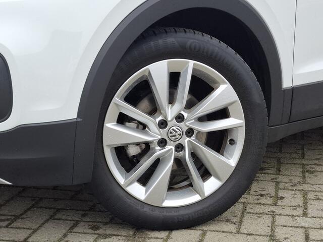 Volkswagen T-Cross 1.0 TSI Style | Navigatie | LM Velgen 17" | Voorstoelen Verwarmd | Cruise Control Adaptief | Airco | LED Koplampen |