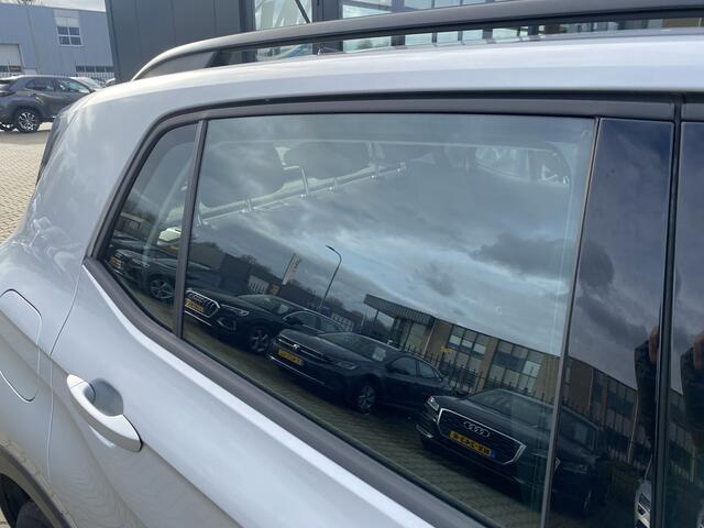 Volkswagen T-Cross 1.0 TSI Life Navigatie, App Connect , Adaptive Cruiser Control