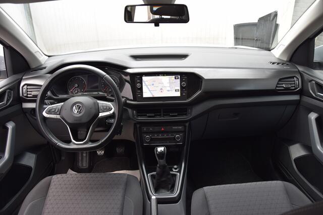 Volkswagen T-Cross 1.0 TSI 96PK Life Business | BOVAG Garantie | Trekhaak | Org. NL | Automatische Airco | Adaptive Cruise Control | Parkeersensoren V&A | Navigatie |