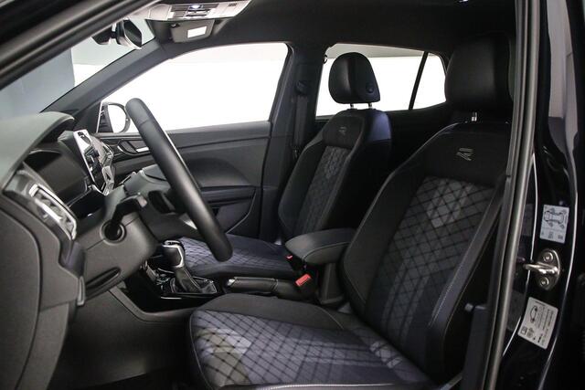 Volkswagen T-Cross R-Line Edition 1.5 TSI 150pk DSG Automaat Trekhaak, Black style, Adaptive cruise control, LED matrix koplampen, Navigatie, Parkeersensoren