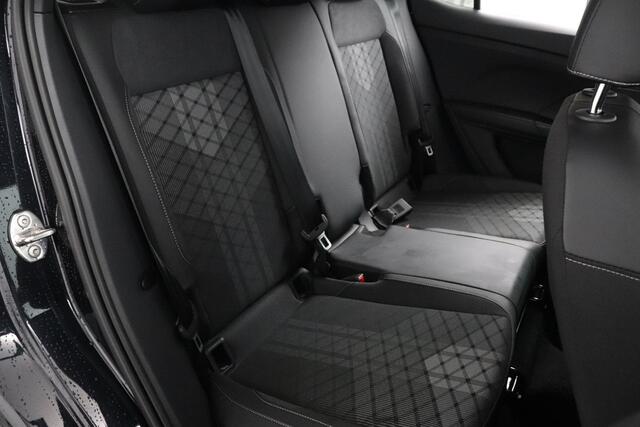 Volkswagen T-Cross 1.5 TSI 150pk DSG R-Line Edition | Trekhaak | Camera | Virtual Cockpit | Stoelverwarming |