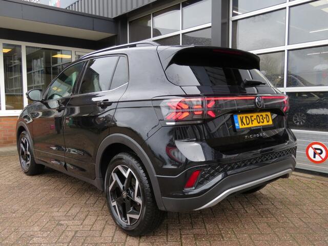 Volkswagen T-Cross 1.5 TSI 150pk R-LINE DSG-aut. / Trekhaak / IQ Light / Camera / FABRIEKS garantie