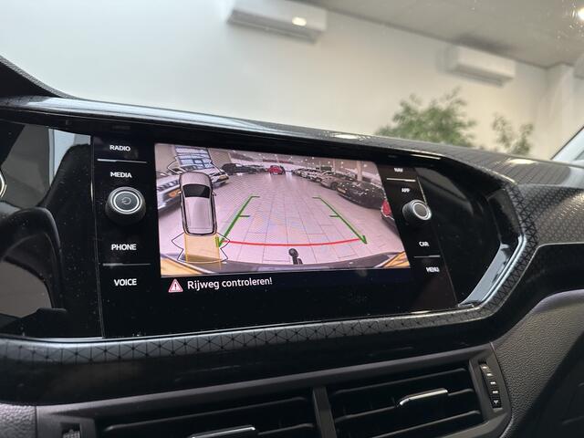 Volkswagen T-Cross 1.0 TSI Style [ TREKHAAK I CAMERA I STOELVERWARMING I CARPLAY ]