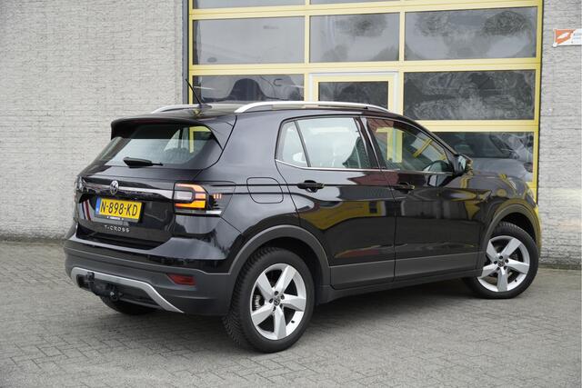 Volkswagen T-Cross 1.0 TSI Automaat! Style BJ2021 Lmv 17" | Led V+A | Pdc | Trekhaak | Achteruitrijcamera | App-Connect | Navi | Virtual cockpit | Climate control | Cruise control | Getint glas