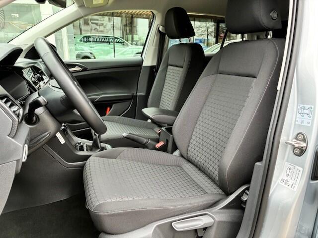 Volkswagen T-Cross 1.0 TSI Life / Carplay / Navi / Parkeersensoren V+A / 110 pk