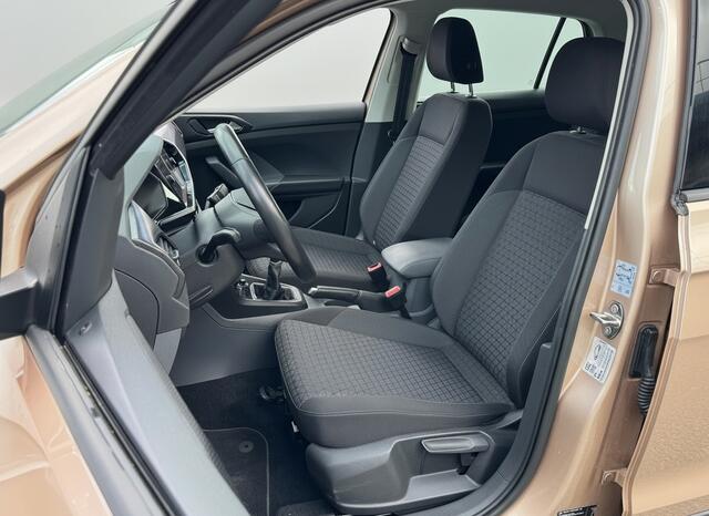 Volkswagen T-Cross TSI 95PK LIFE EDITION CARPLAY/NAVI/STOELVERW.