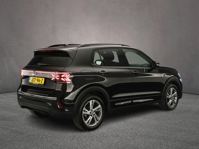 Volkswagen T-Cross R-Line Edition 1.5 TSI 150pk DSG Automaat Trekhaak, Adaptive cruise control, Black style, Navigatie, Parkeersensoren, LED matrix koplampen