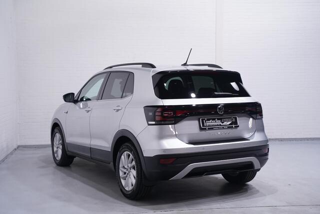 Volkswagen T-Cross 1.0 TSI R-Line Navi Stoelverwarming Camera Apple carplay/Android auto PDC v+a