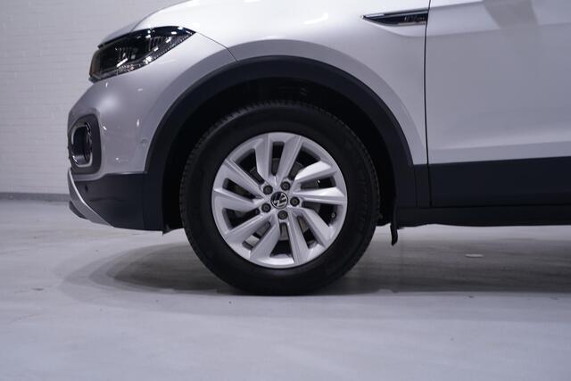Volkswagen T-Cross 1.0 TSI R-Line Navi Stoelverwarming Camera Apple carplay/Android auto PDC v+a