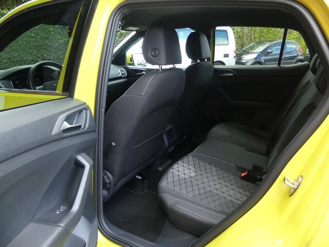 Volkswagen T-Cross 1.0 TSI R-Line / 18 inch / Full options!