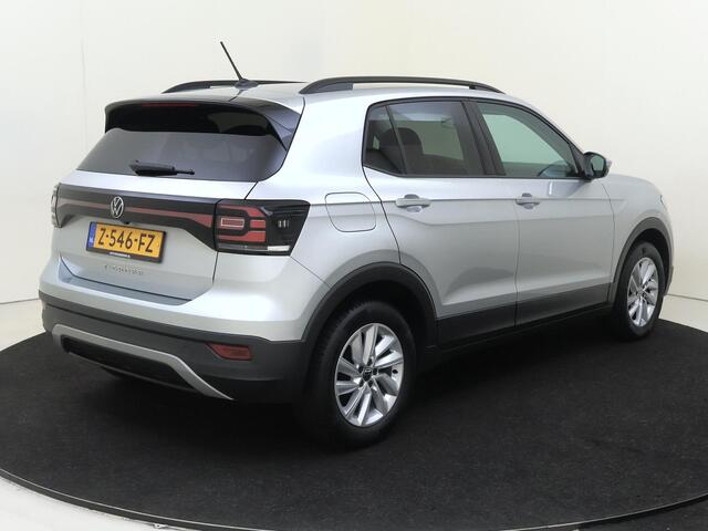 Volkswagen T-Cross 1.0 TSI Life | Achteruitrijcamera | Adaptieve cruise control | CarPlay | Elektrisch inklapbare buitenspiegels | Bluetooth | Airco |