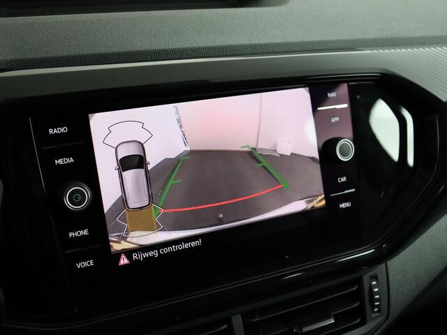 Volkswagen T-Cross 1.5 TSI Style Business R | Adaptief Cruise Control | Trekhaak | Achteruitrijcamera | Navigatie!