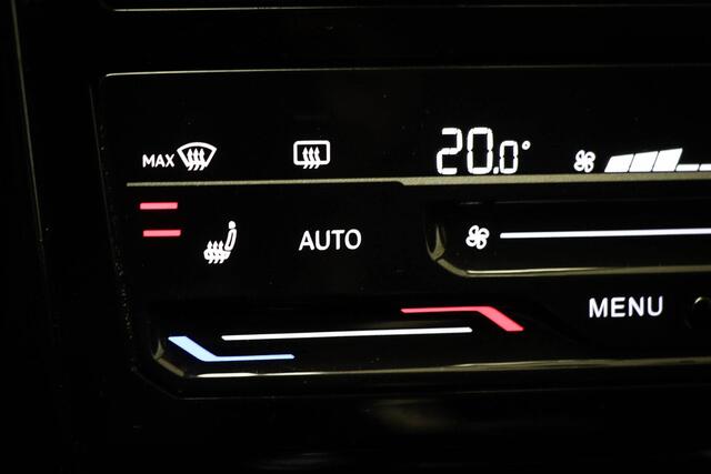 Volkswagen T-Cross 1.0 TSI Life Edition | COMFORT PACK | CLIMA | STOELVERWARMING | NAVIGATIE | CAMERA