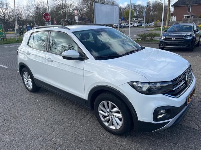 Volkswagen T-Cross 1.0 TSI Life / Trekhaak / Climate control / Adaptive / Carplay