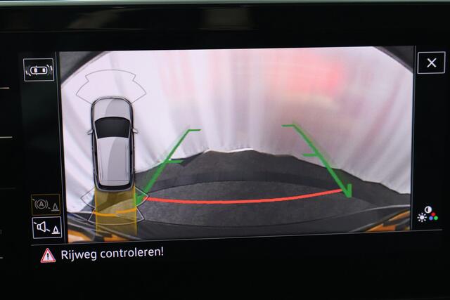 Volkswagen T-Cross 1.0 TSI Life Edition, Acc, Camera, Trekhaak.