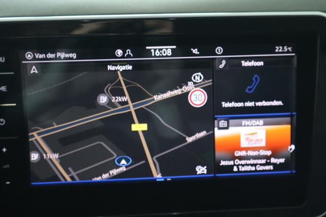 Volkswagen T-Cross 1.0 TSI Life Edition, Acc, Camera, Trekhaak.