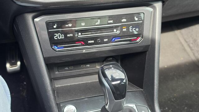 Volkswagen T-Cross 1.0 TSI Style | Automaat | Carplay | Stoelverwarming | ACC | Camera