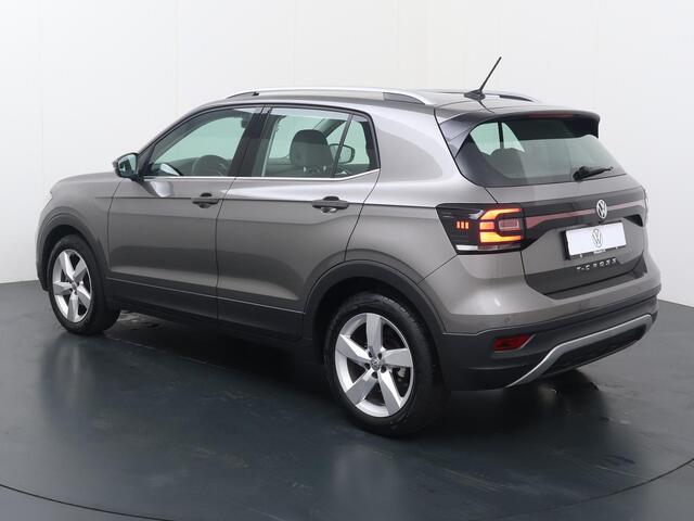 Volkswagen T-Cross 1.0 TSI Style | 116 PK | Automaat | Achteruitrijcamera | Navigatiesysteem | Stoelverwarming |