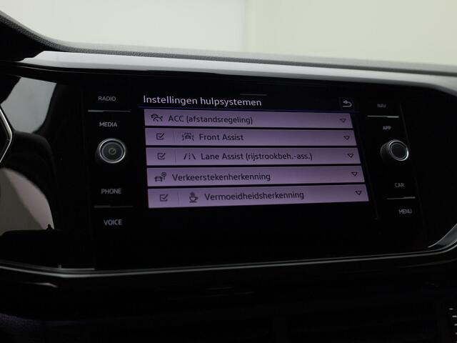 Volkswagen T-Cross 1.0TSI/110PK DSG Style R · R-line exterieur · Navigatie · Apple/Android Car Play · Stoelverwarming · Clima · Parkeersensoren ·