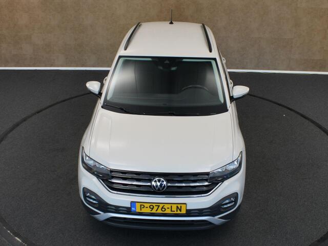 Volkswagen T-Cross 1.0 TSI Life ORIGINEEL NEDERLANDSE AUTO - AFKOMSTIG VAN 1E EIGENAAR - PARKEERSENSOREN VOOR/ ACHTER - NAVIGATIE - ADAPTIEVE CRUISE CONTROL - AIRCO - ARMSTEUN VOOR - 4 SEIZOENENBANDEN - DAKRAILS - DAB AUDIO