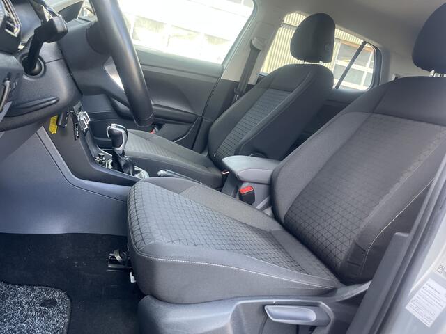 Volkswagen T-Cross 1.0 TSI Life DSG Airco Trekhaak cruise controle Digitaal display Apple carplay Navigatiesysteem Achterruitrij camera Stuurwielbediening