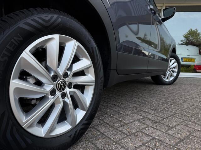 Volkswagen T-Cross 1.0 TSI Life - Automaat NL Auto Navi ACC Park. sens. Apple Carplay Android Auto