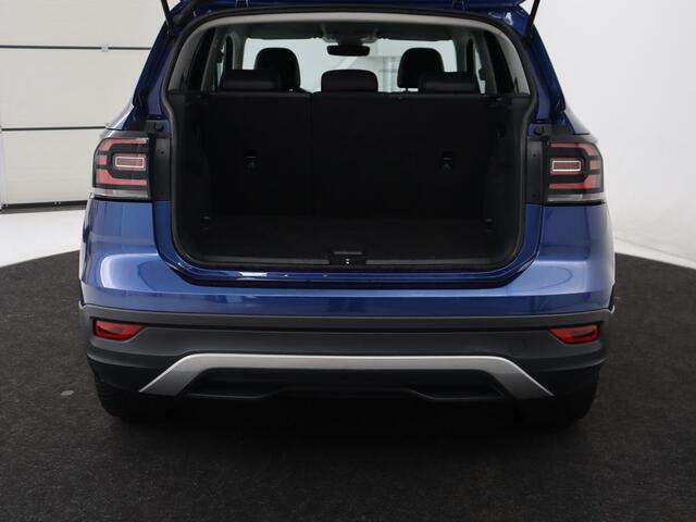 Volkswagen T-Cross 1.0 TSI Life | Trekhaak | Carplay | Virtual Cockpit | Side Assist | Navigatie | Sportstoelen | Adaptive cruise | Getint glas | Regen-/lichtsensor