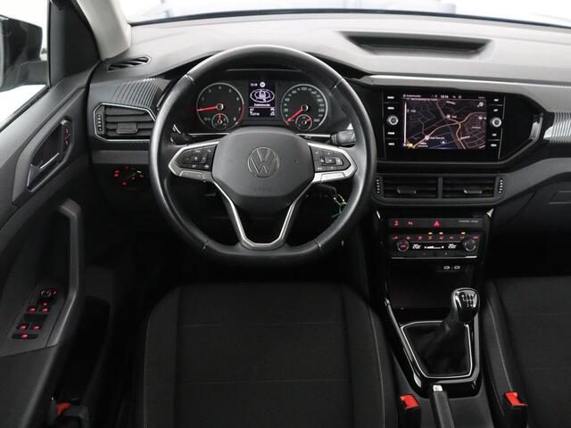 Volkswagen T-Cross 1.0 TSI Style | Carplay | Navigatie | Adaptive cruise | Full LED | Side Assist | Parkeerhulp | Getint glas | Climate control | Bluetooth | 18'' | Black Design Pack