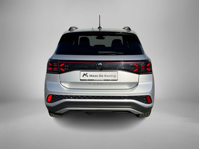 Volkswagen T-Cross 1.5TSI/150PK R-Line Edition DSG · Navigatie · Stoelverwarming · Apple/Android Car Play · Trekhaak · Camera + Parkeersensoren · Garantie t/m 28-04-2027