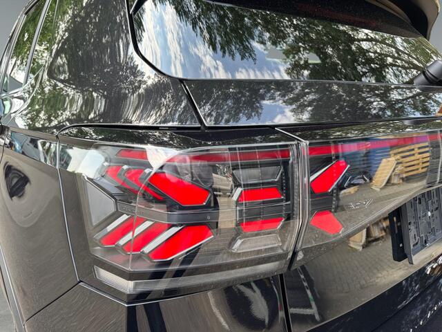 Volkswagen T-Cross 1.0 115pk TSI R-Line Edition Trekhaak afneembaar | Achteruitrijcamera | Stoelverwarming